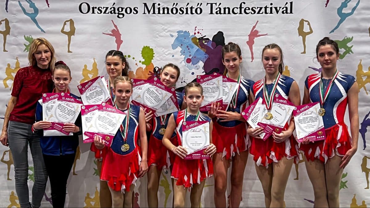 Arany minősítések egyéniben és csapatban is