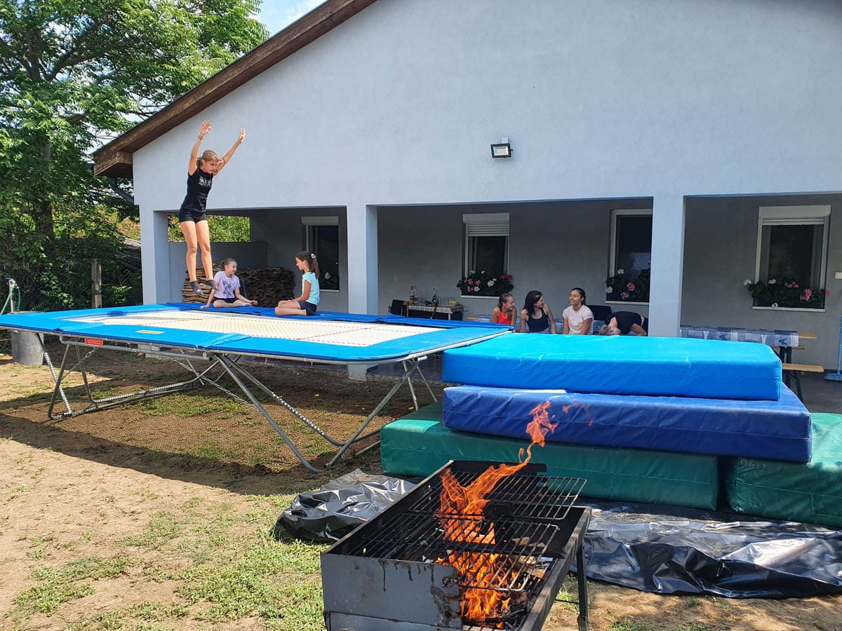 Gumiasztal tábor