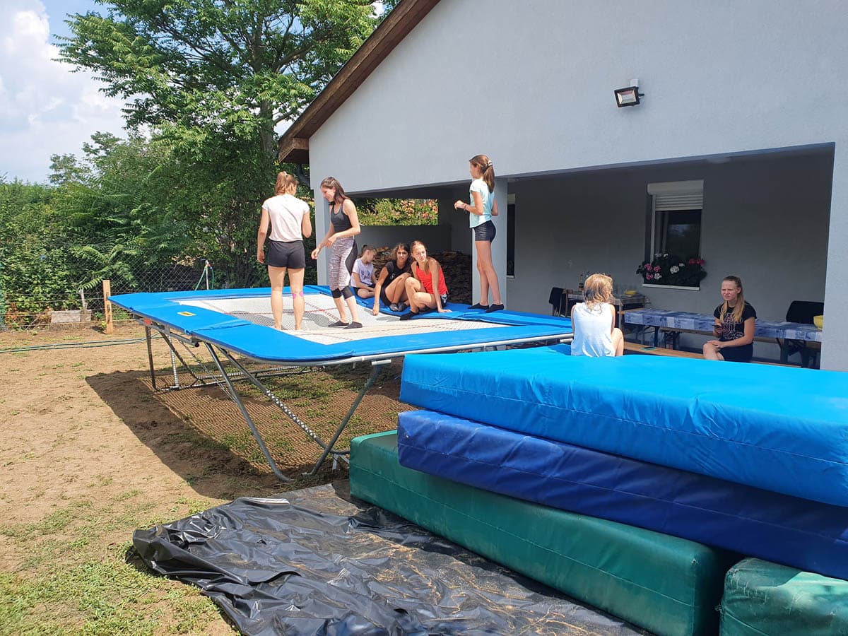 Gumiasztal tábor